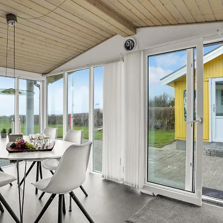 Beautiful In Spottrup With Kitchen Holiday home Lihme