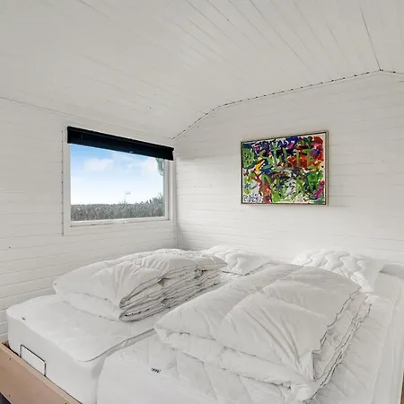 Beautiful In Spottrup With Kitchen Holiday home Lihme
