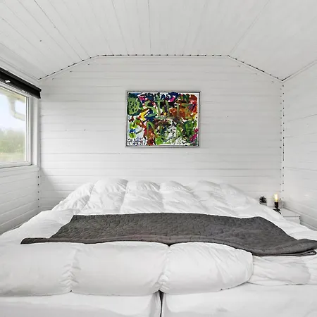 3 Bedroom Amazing In Dom wakacyjny Spottrup